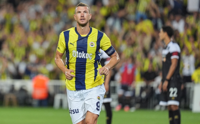 Edin Dzeko'dan fla� En-Nesyri cevab�!