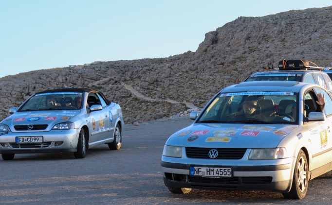 Do�u-Bat� Dostluk ve �pek Yolu Rallisi'nin 5. dura�� Nemrut Da��