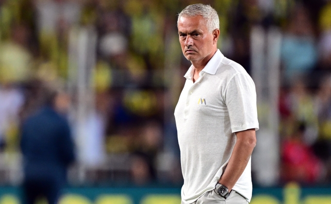 Jose Mourinho: 'Sol ayakl stoper isterim!'