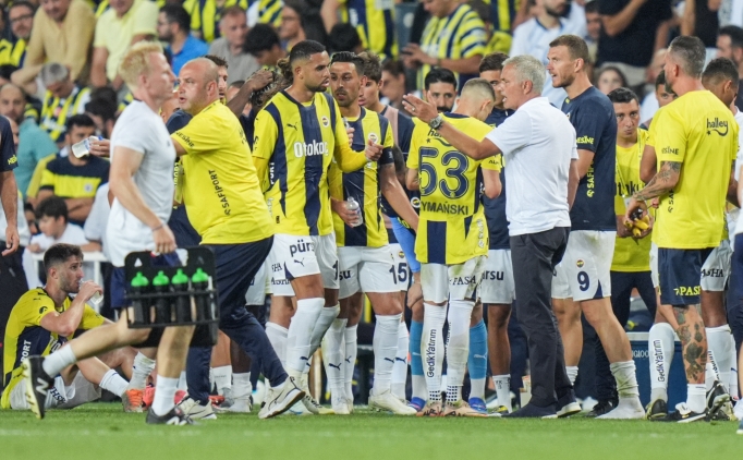 Fenerbah�e'de Mourinho'dan futbolcular�na uyar�!