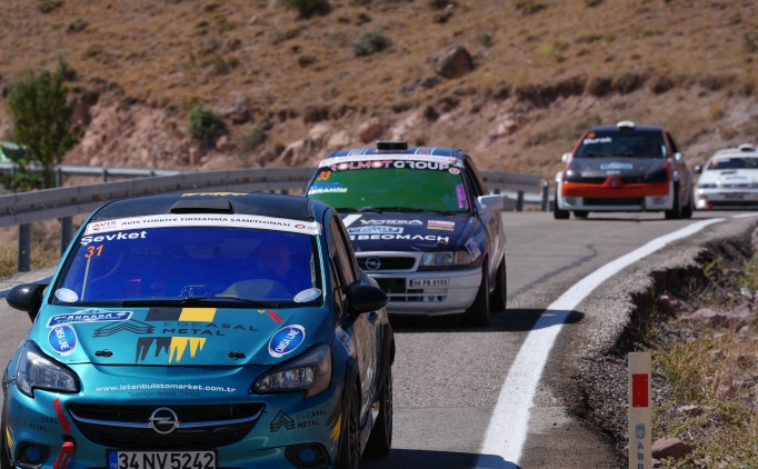 Otomobil sporlar�nda t�rmanma yar��� Ankara'da ger�ekle�tirildi