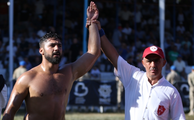 Kurtdereli Ya�l� G�re�leri'nde zafer Enes Do�an'�n!