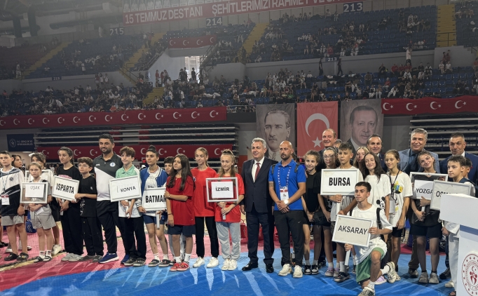 'Murat �im�ek Tekvando �ampiyonas�'n�n a��l�� seremonisi yap�ld�