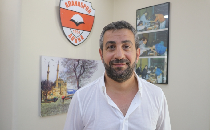 Adanaspor'da Ba�kan Asil Bostanc� taraftarlarla bir arada