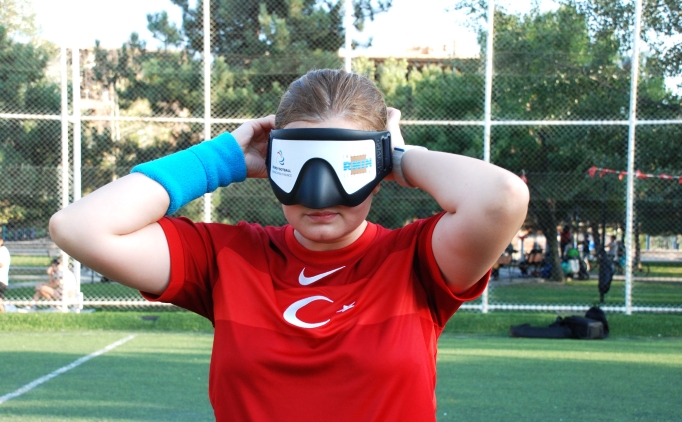 Golbol ile ba�lad�, G�rme Engelli Milli Futbol Tak�m�'na ��kt�