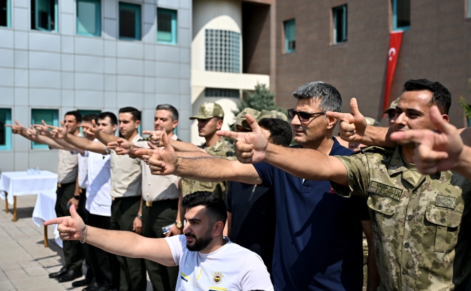 Yusuf Dike, tedavisi devam eden gazileri ziyaret etti