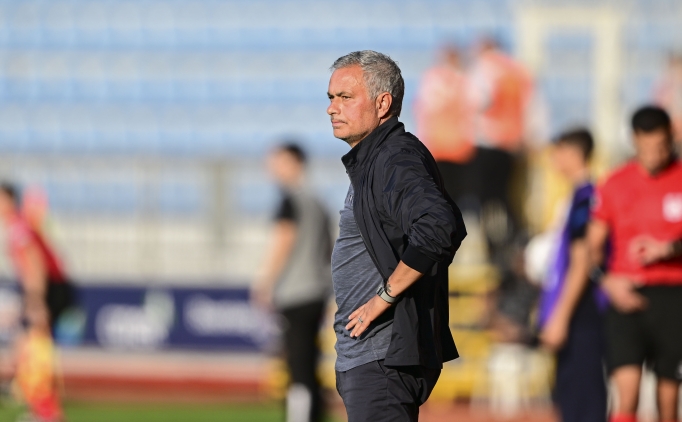 Fenerbahe'de Jose Mourinho bir ilk peinde!