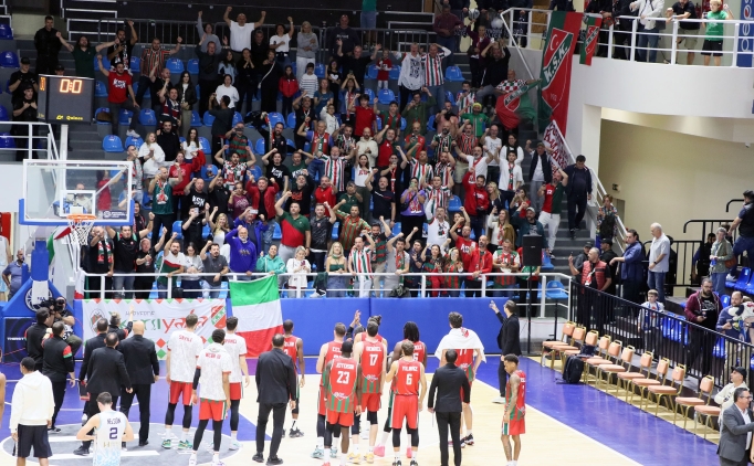 Karyaka Erkek Basketbol Takm Trkiye'ye dnd