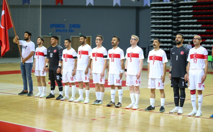 Futsalda ngiltere'ye malubuz