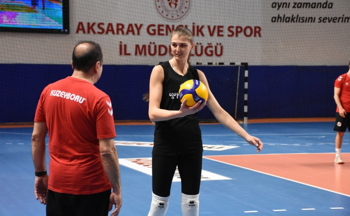 'Aksaray'n Sultanlar'nda yzler glyor