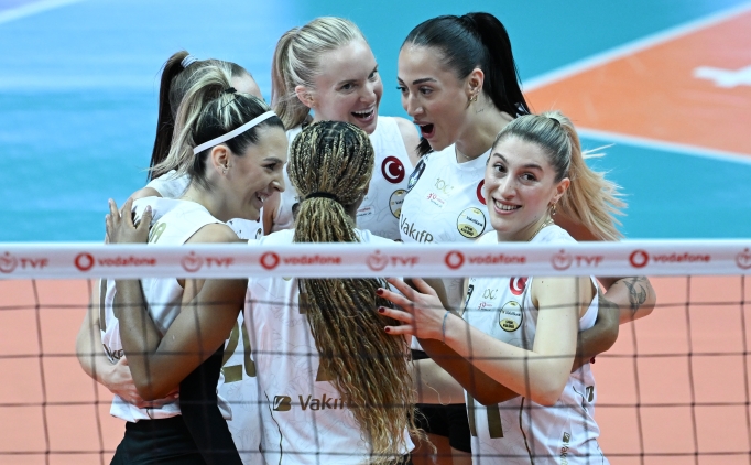 VakfBank, ukurova'ya set vermedi; yar finale ykseldi