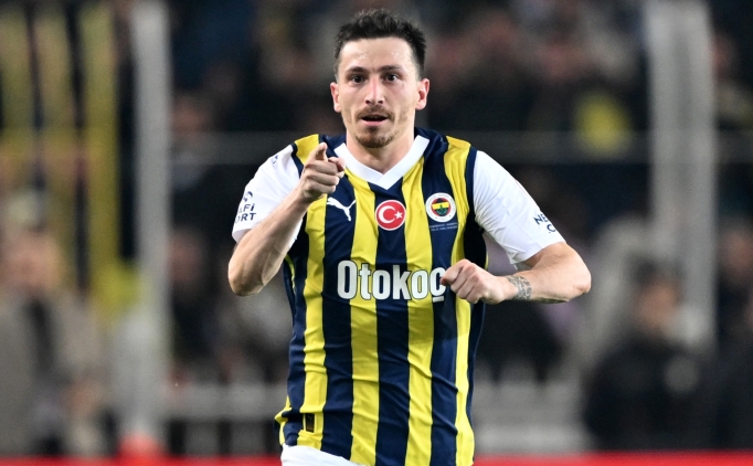 Fenerbah�e'de Mert Hakan forma bekliyor!