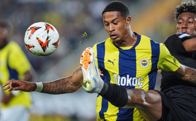 Fenerbahe'de Oosterwolde ameliyat oldu