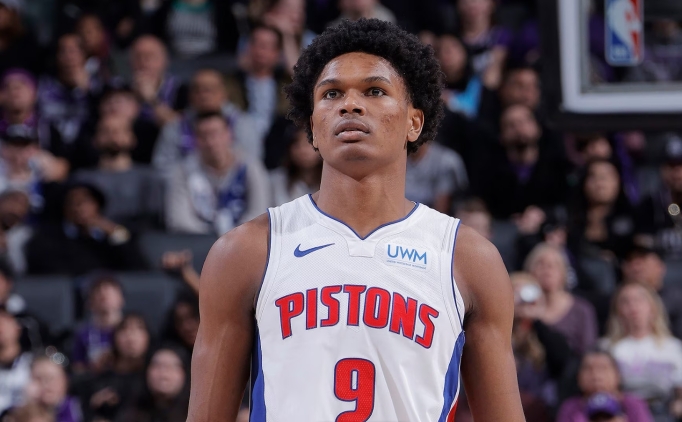 Pistons, Thompson'n kan phts sorunu iin NBA'den izin bekliyor