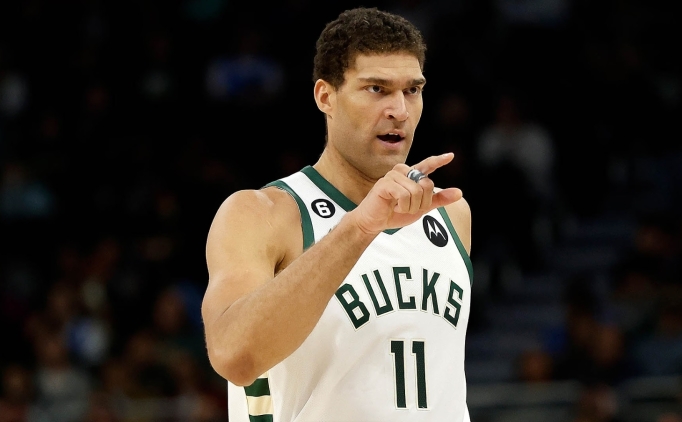 Bucks, Brook Lopez'i takas etmeyecek