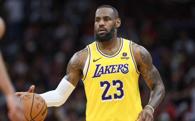 LeBron, istikrarsz Lakers iin: 'Artk herkes zerine deni yapmal...'