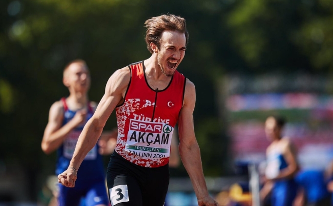 Milli atlet Berke Ak�am, iki T�rkiye rekoru birden k�rd�