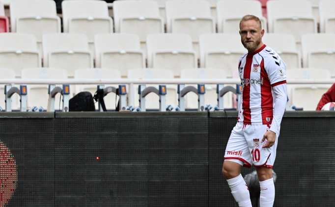 Sivasspor'da Alex Pritchard oku