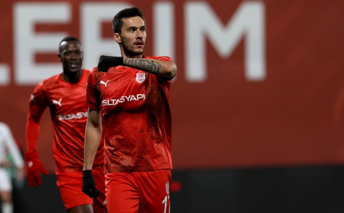 Umut Nayir i�in Fenerbah�e'ye tam 5 teklif