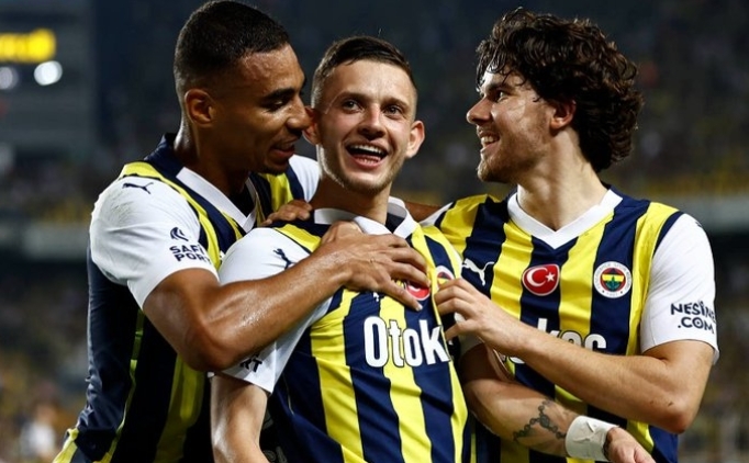 Fenerbah�e'de t�m g�zler Sebastian Szymanski'de