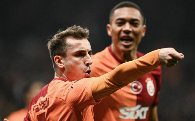 Galatasaray'da taraftar�n isyan�: Kerem Akt�rko�lu