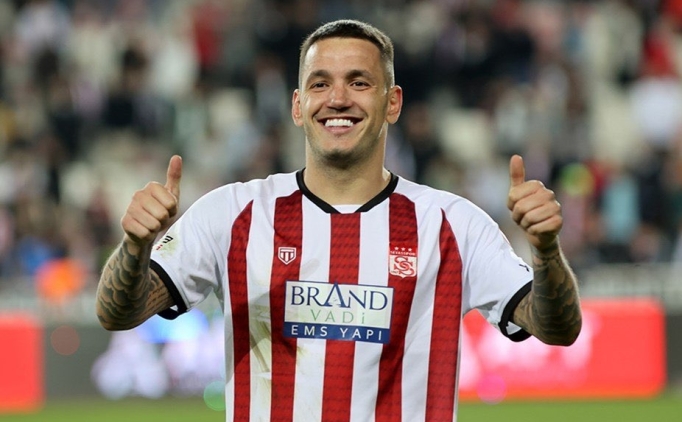 Rey Manaj, Sivasspor tarihine geti