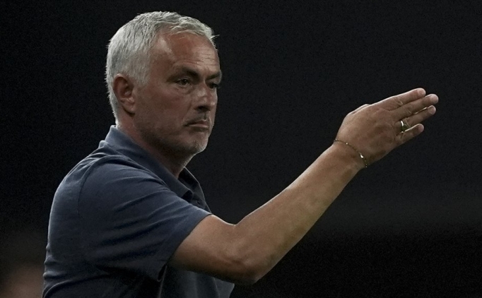 Jose Mourinho'nun ilk 11'de zor karar�