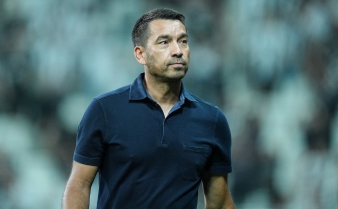 Van Bronckhorst: ''Gcmz herkese kantlamak iin bir frsat''