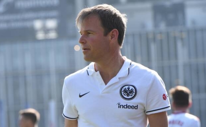 Brighton, Frankfurt'un doktorunu 250 bin Euro'ya ald�