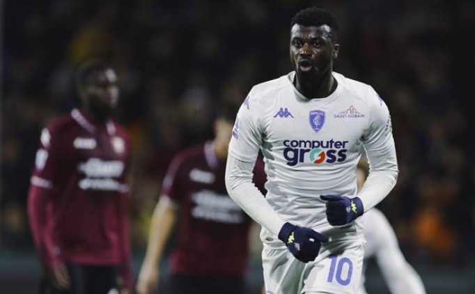 Adanal Niang, Torino'yu son saniyede ykt