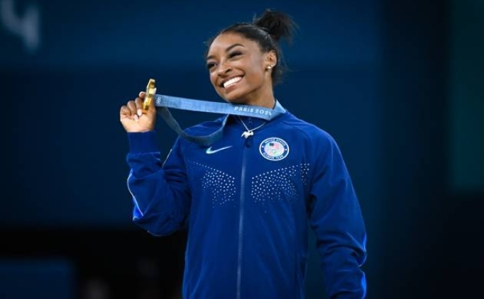 ABD'li Simone Biles'ten Paris'te altn madalya