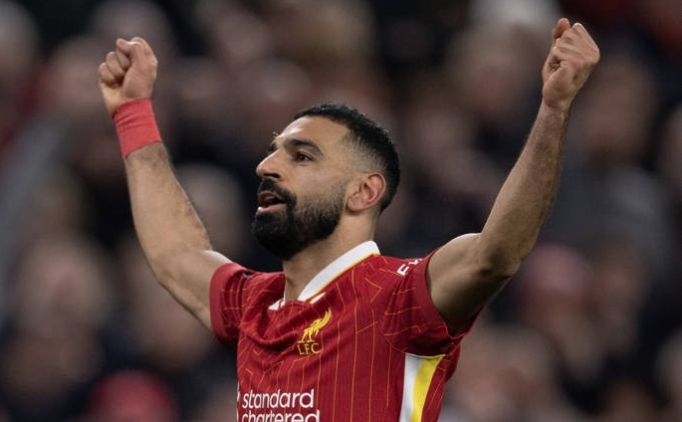 Premier Lig'deki kyasya zirve yarnda liderlik Liverpool'a geti