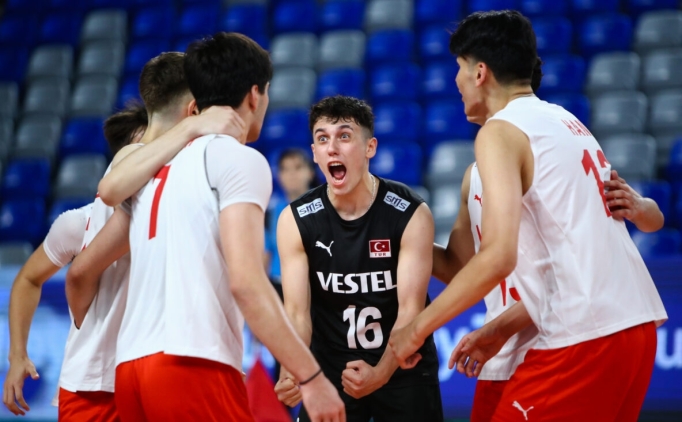 Gen� milliler, Portekiz'i devirdi!