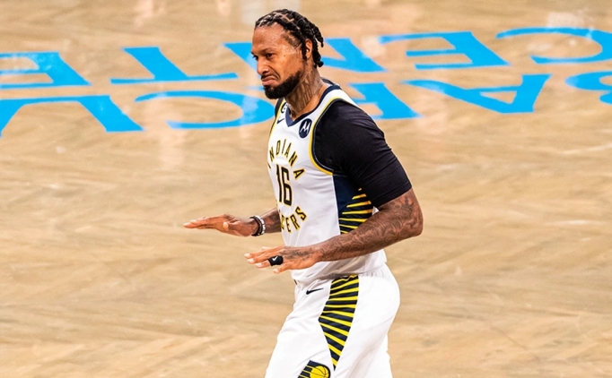 Pacers, veteran James Johnson ile yola devam ediyor