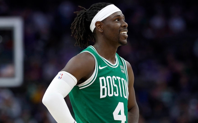 Holiday, Celtics'le kontratn 135 milyon dolara 4 yl daha uzatt!