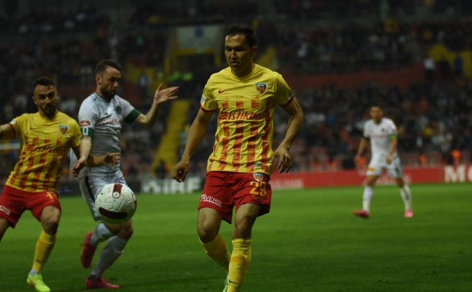 Kayserispor, Otabek Shukurov ile yollarn ayrd