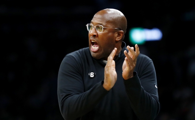 Kings, Mike Brown'a 3 yl iin 21 milyon dolarlk teklif yapt!