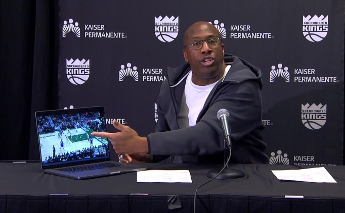 NBA'den, laptop karan Mike Brown'a 50 bin dolar ceza!