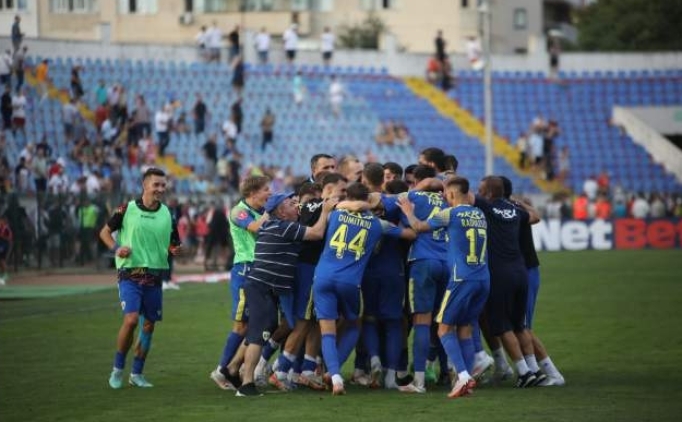 Mehmet Topal ile Gheorghe Hagi puanlar paylat