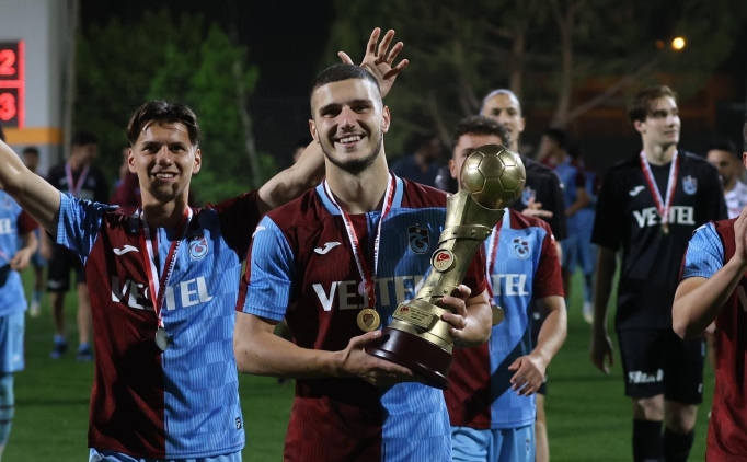 Poyraz Efe, Abdullah Avc�'y� bekliyor