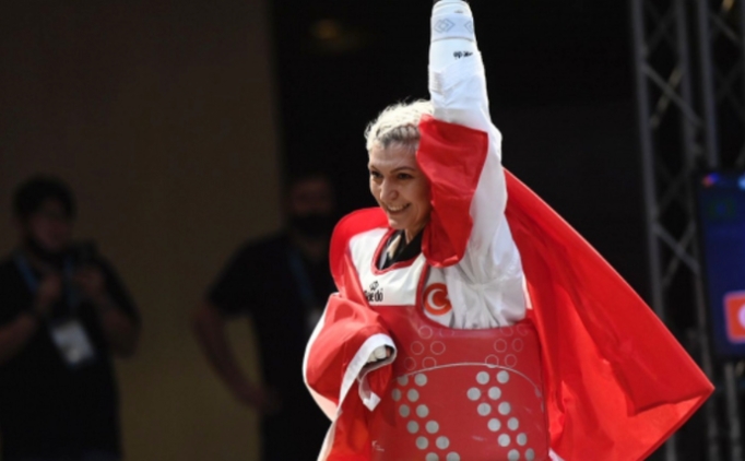 Se�il Er, �eyrek final ma��n� kaybetti