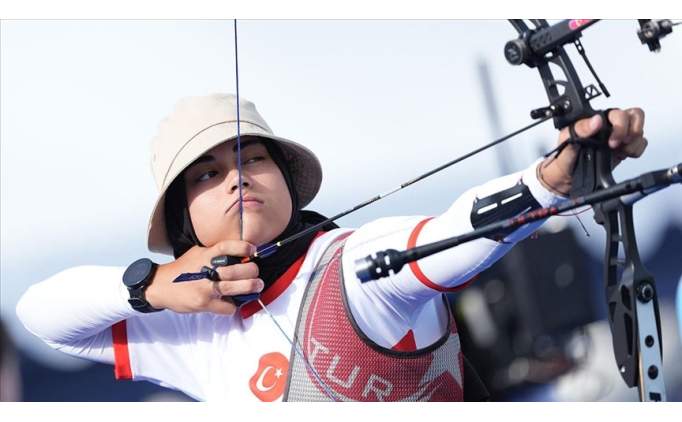 Milli ok�u Elif Berra G�kk�r'dan Paris 2024'te tarihi ba�lang��