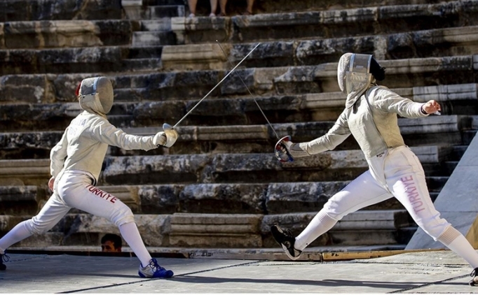 Milli eskrimciler ana tabloya kald�