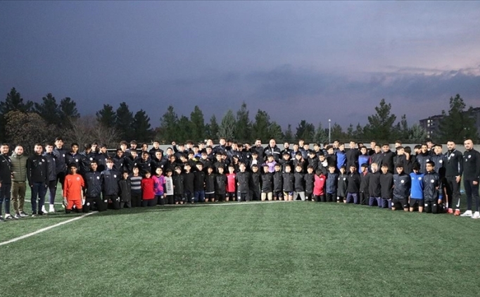 Siirt altyap�s�nda yeti�en 'y�ld�z krampon'lar�n milli forma m�cadelesi