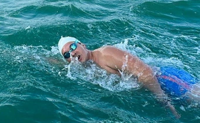 Berker G�ker, Man�'� y�zerek ge�en 19. T�rk oldu