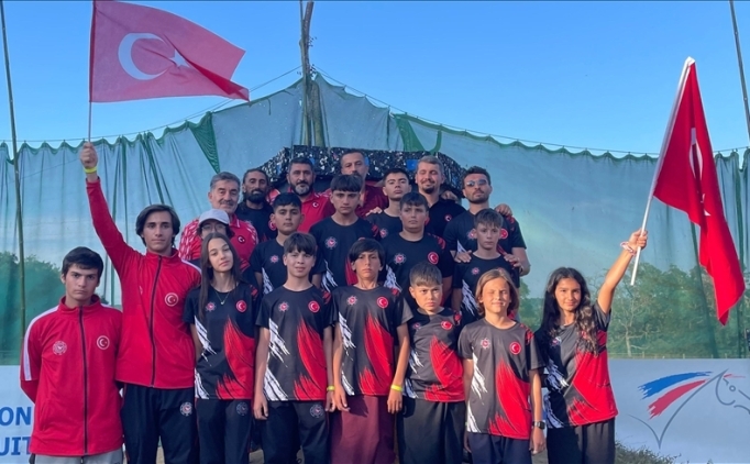 Milli geleneksel atl� ok�ular, Fransa'da 7'si alt�n 18 madalya kazand�