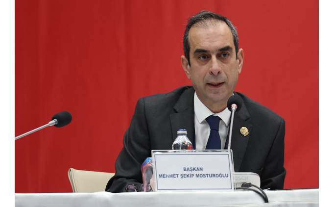 ekip Mosturolu: 'Tiyatro sergilenmeye devam ediyor'