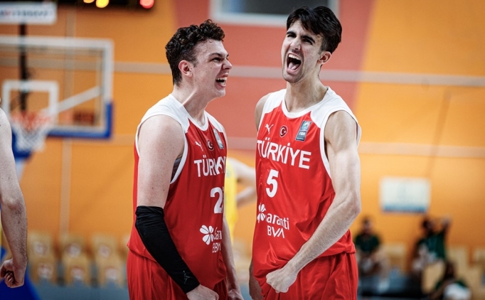 A Milli Basketbol Tak�m�'nda Sarper David Mutaf kadrodan ��kar�ld�