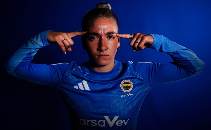 Fenerbah�e Kad�n Futbol Tak�m�, Abigail Paola Chaves'i a��klad�