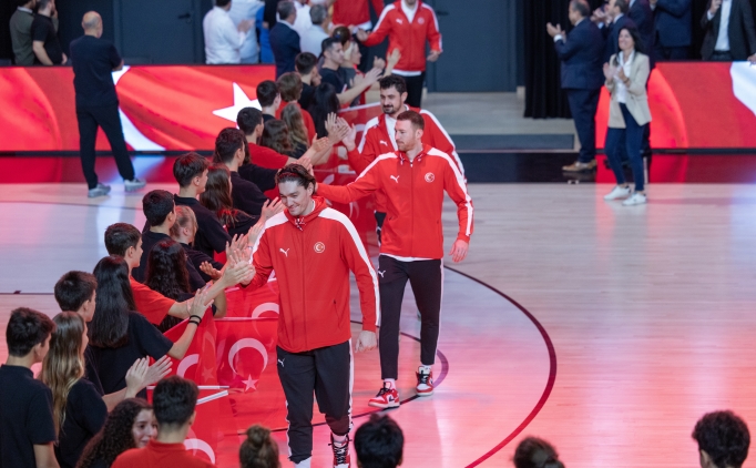 12 Dev Adam i�in T�rkiye Basketbol Federasyonunda t�ren d�zenlendi